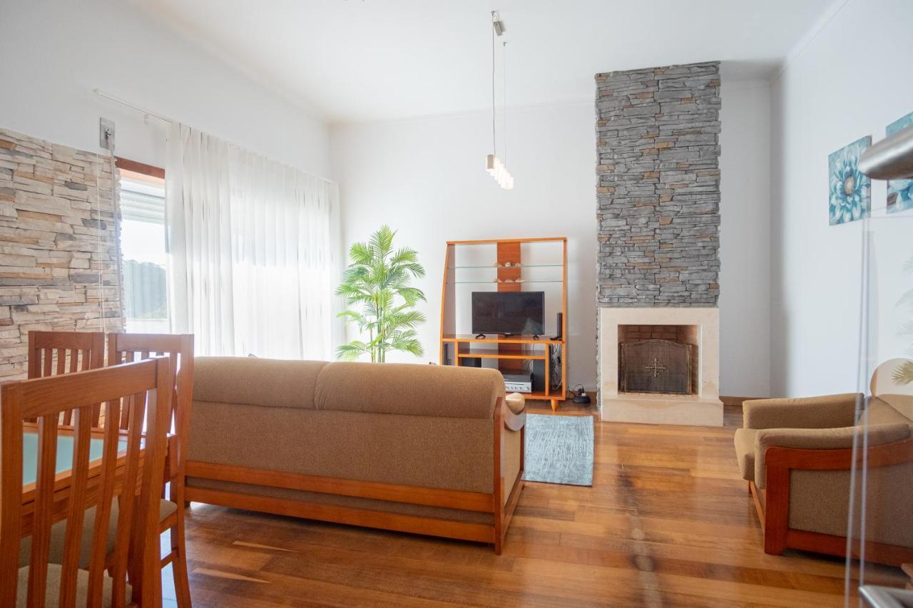 8 Rodrigues Family House - Villa With Patio Nazaré Eksteriør bilde
